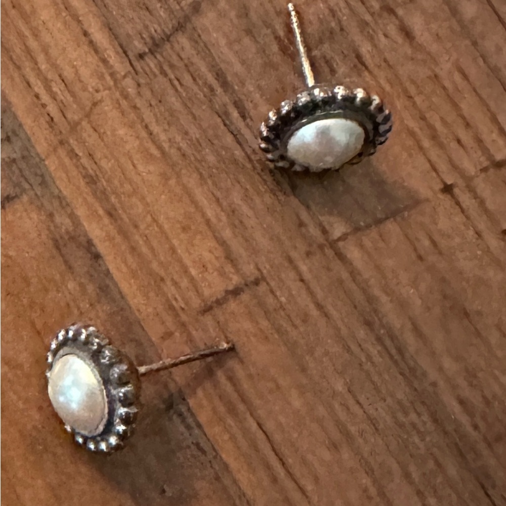 BRIGHTON Luster Mini Post earrings